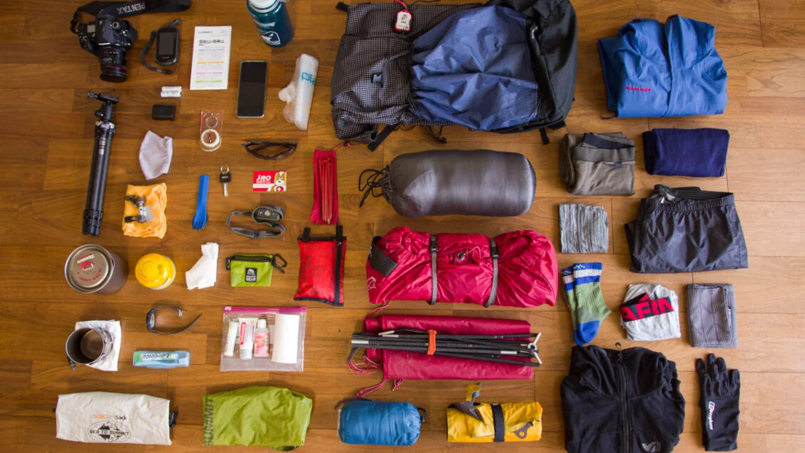 10 Essential Gears Every Hiker Should Carry Always